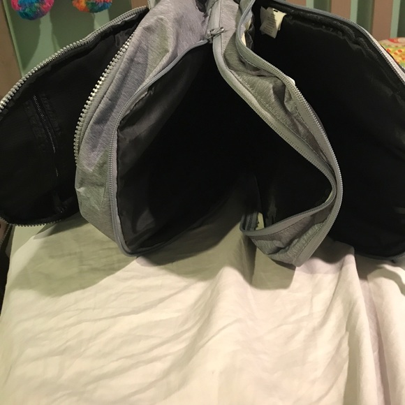 Gray Billabong bookbag - Picture 2 of 3